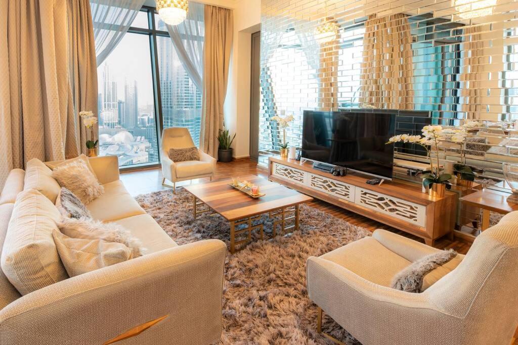 Apartment First Class 2br With Full Burj Khalifa And Fountain View Dubai